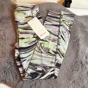 NWT lululemon athletica Swift Speed HR 28” Leggings Size 2